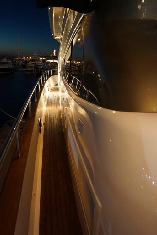 Яхта ALEXUM VIP Elegance 64