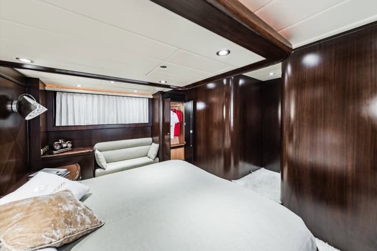 Яхта ALEXUM VIP Elegance 64