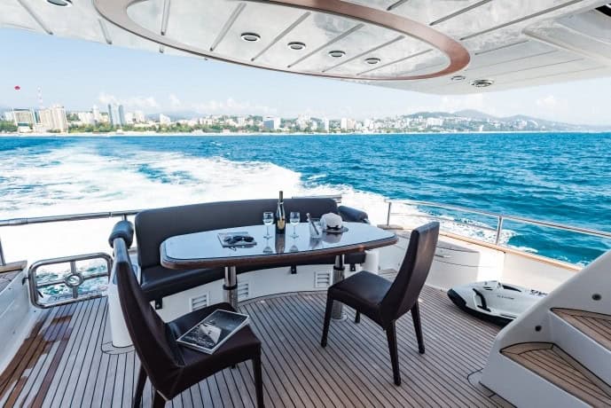 Яхта ALEXUM VIP Elegance 64