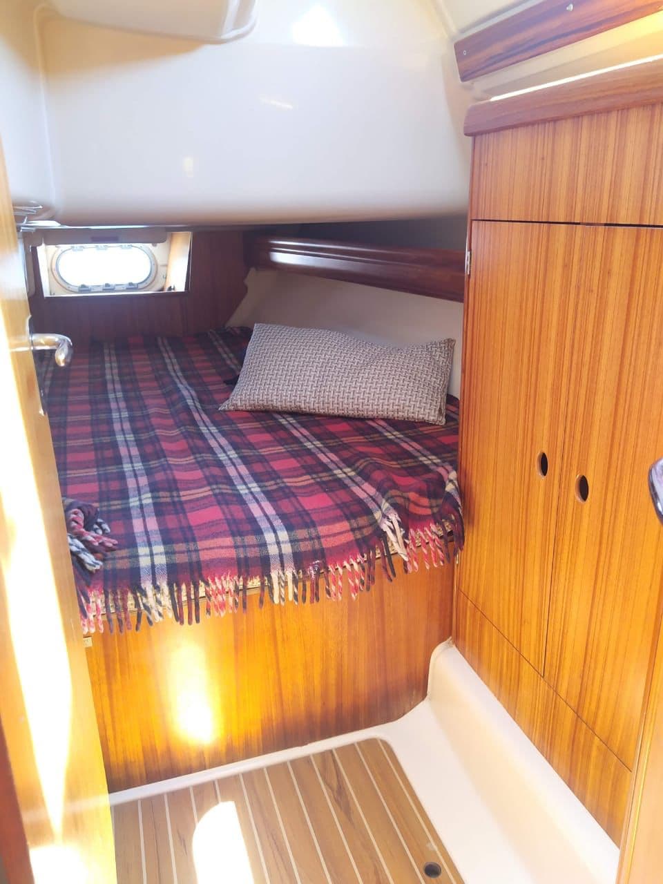 Яхта Bavaria 42 «Ареал» в Имеретинском порту