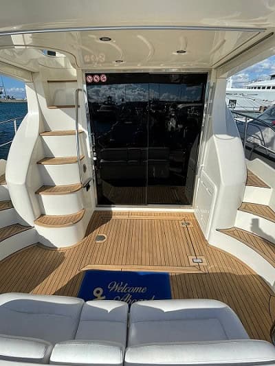 Моторная яхта AZIMUT 42 «Санторини»