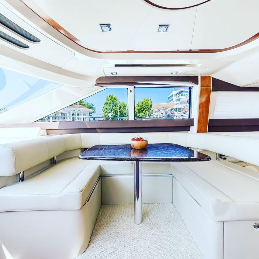 Яхта Meridian 441 «Наутилус»