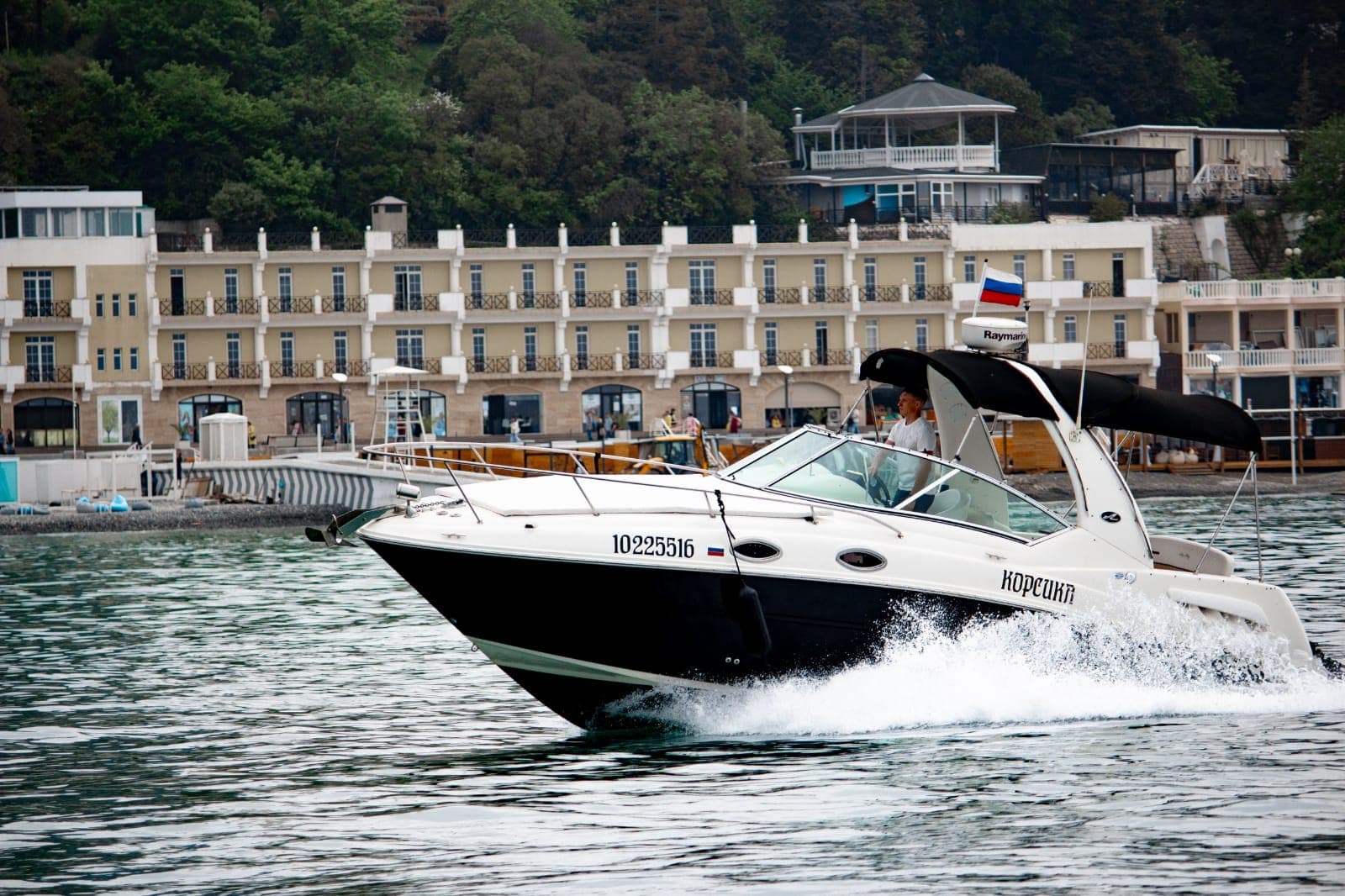 Катер Корсика Sea Ray 275