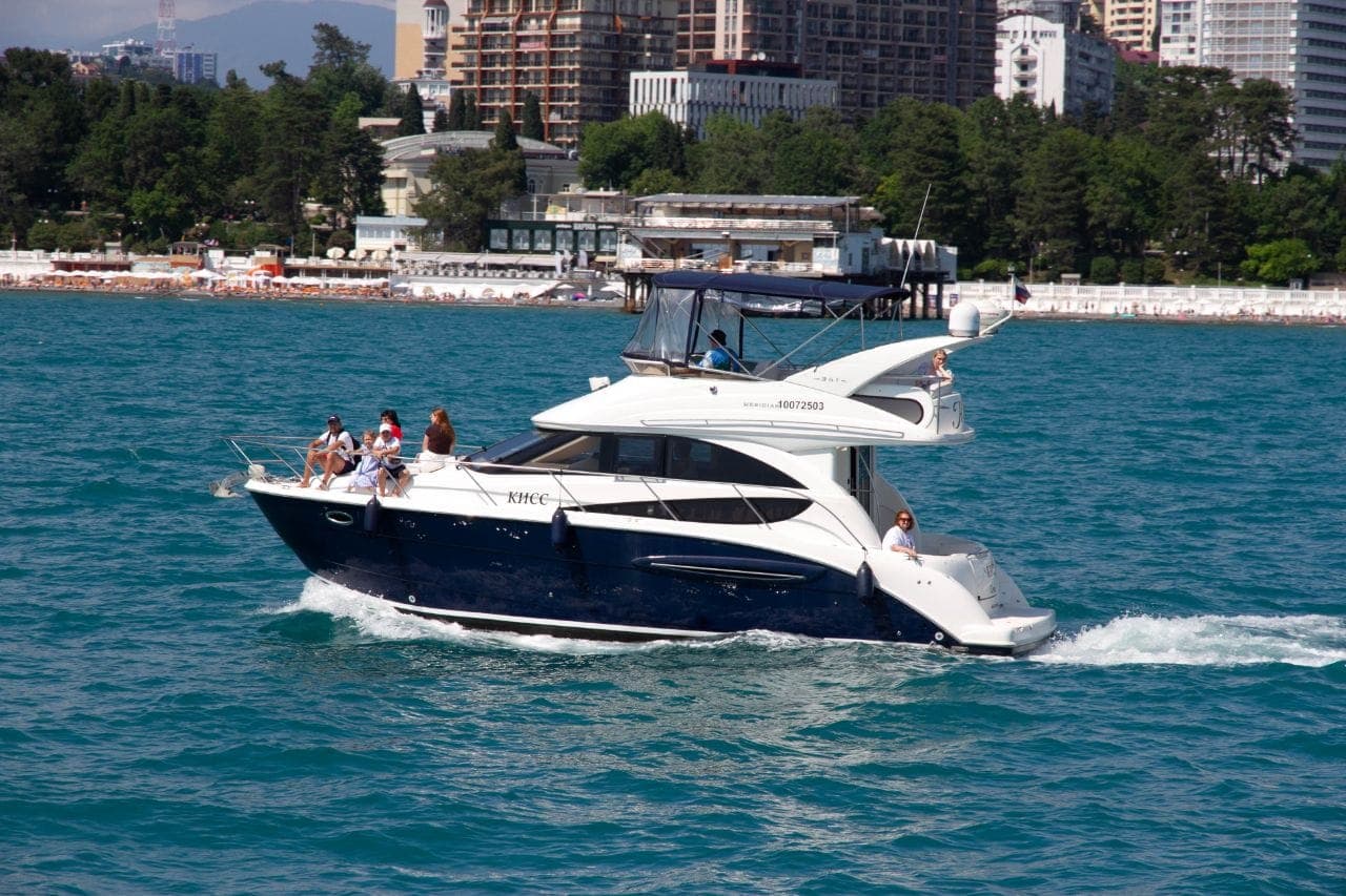 Яхта Кисс Meridian 341