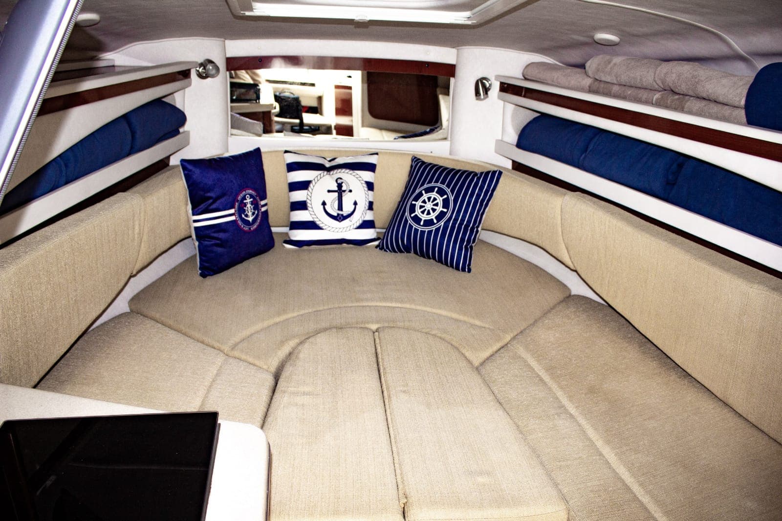 Катер Корсика Sea Ray 275