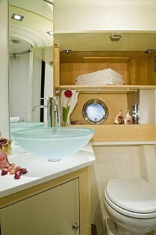 Яхта Вайнемейнен