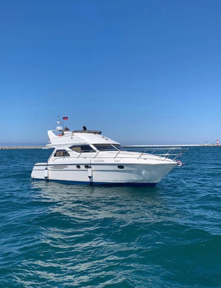 Моторная яхта Princess 360 «UNO»