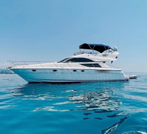 Яхта Fairline Phantom 50 AURA VIP
