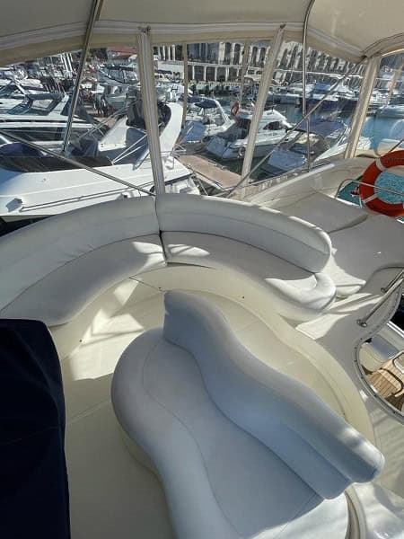 Моторная яхта AZIMUT 42 «Санторини»