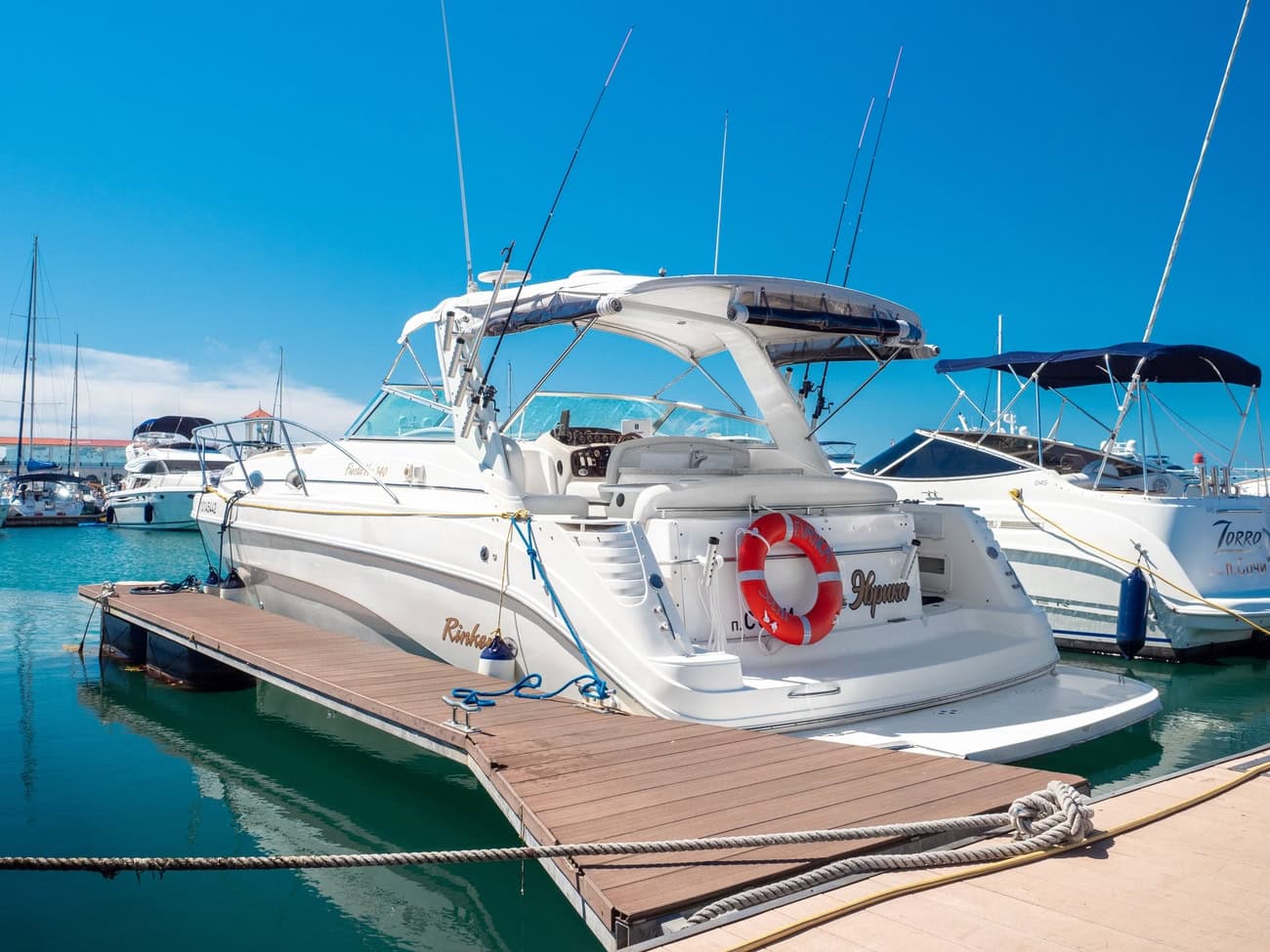 Яхта Rinker Fiesta vee 340 Эврика