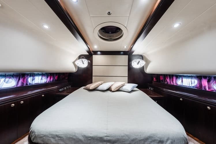 Яхта ALEXUM VIP Elegance 64