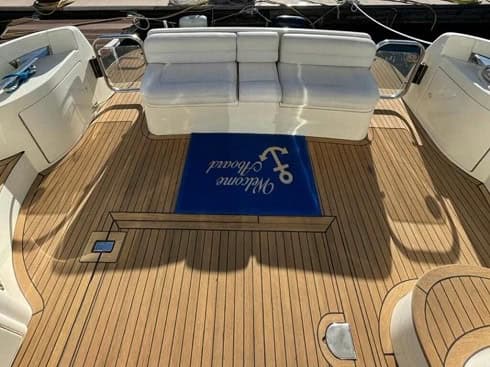 Моторная яхта AZIMUT 42 «Санторини»