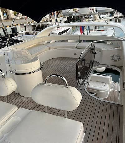 Яхта Fairline Phantom 50 AURA VIP