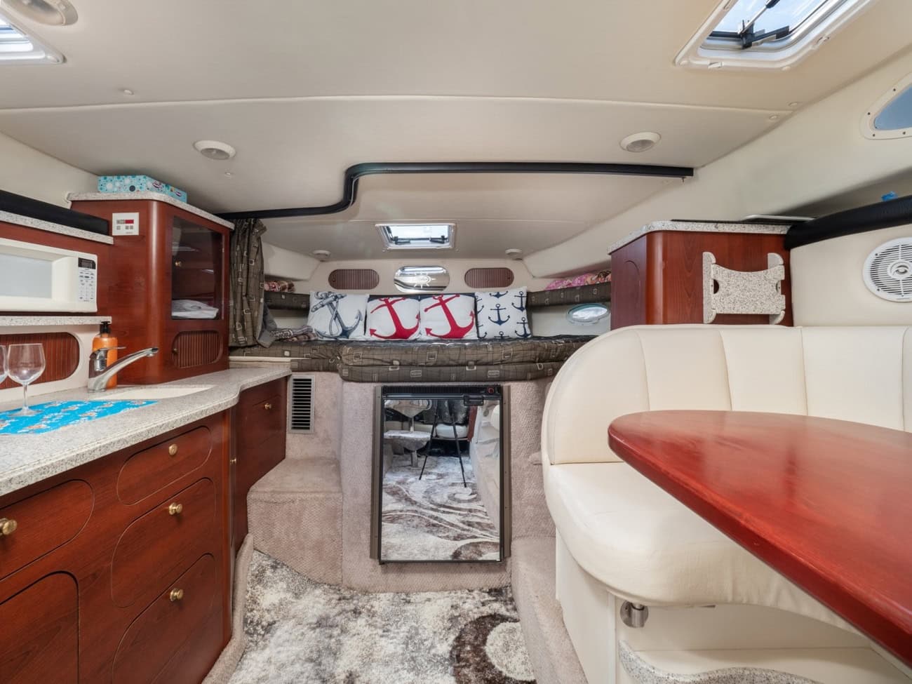 Яхта Rinker Fiesta vee 340 Эврика