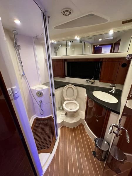 Яхта Fairline Phantom 50 AURA VIP