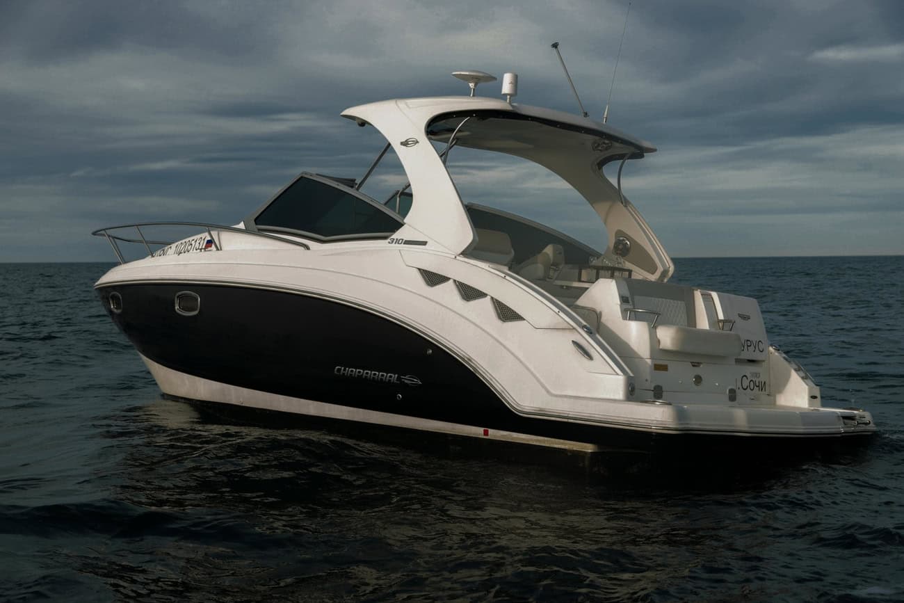 Яхта в Сочи CHAPARRAL 310 Таурус Аренда