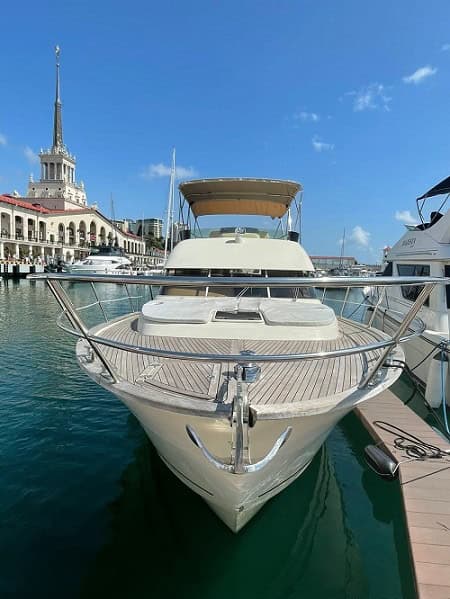 Моторная яхта Старт (ACM Excellence 38)