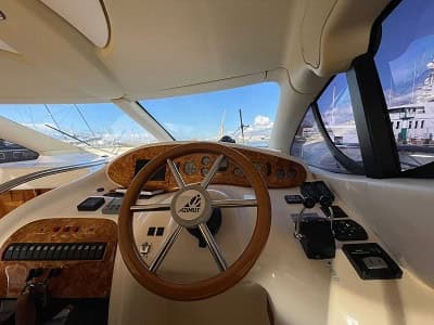 Моторная яхта AZIMUT 42 «Санторини»