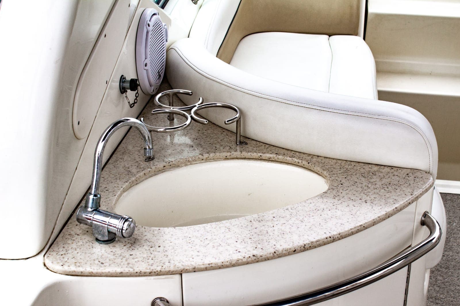 Катер Корсика Sea Ray 275