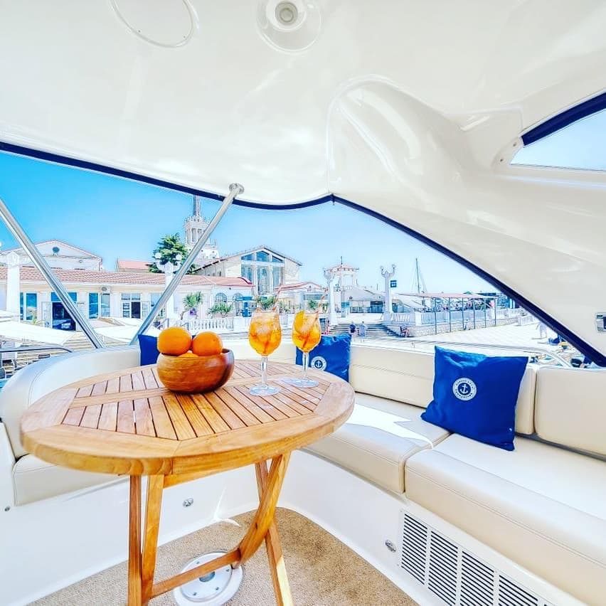 Яхта Meridian 441 «Наутилус»