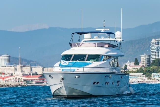 Яхта ALEXUM VIP Elegance 64