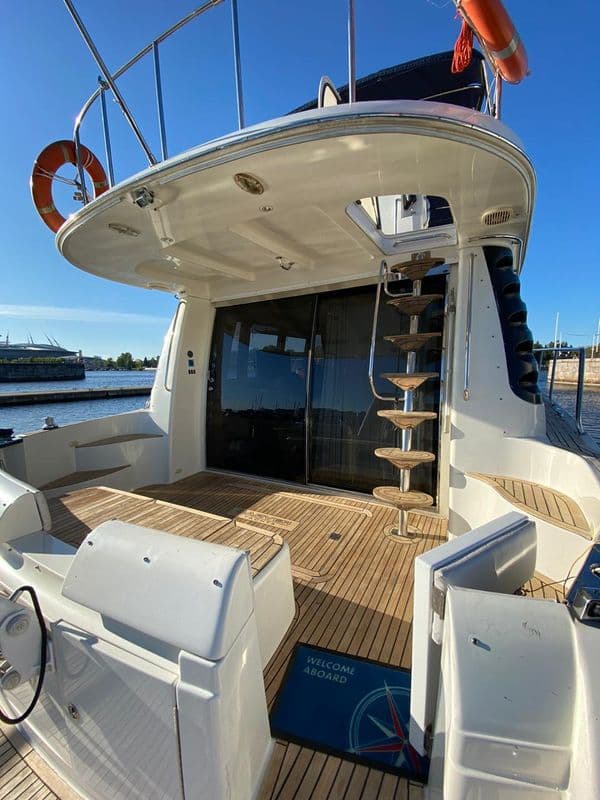Яхта Carver 57 Романтика Сочи