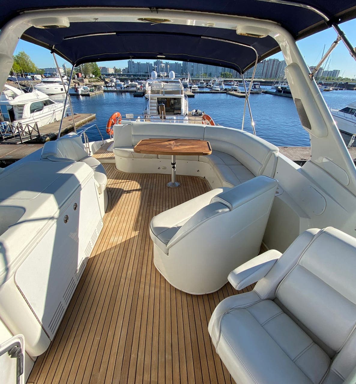 Яхта Carver 57 Романтика Сочи