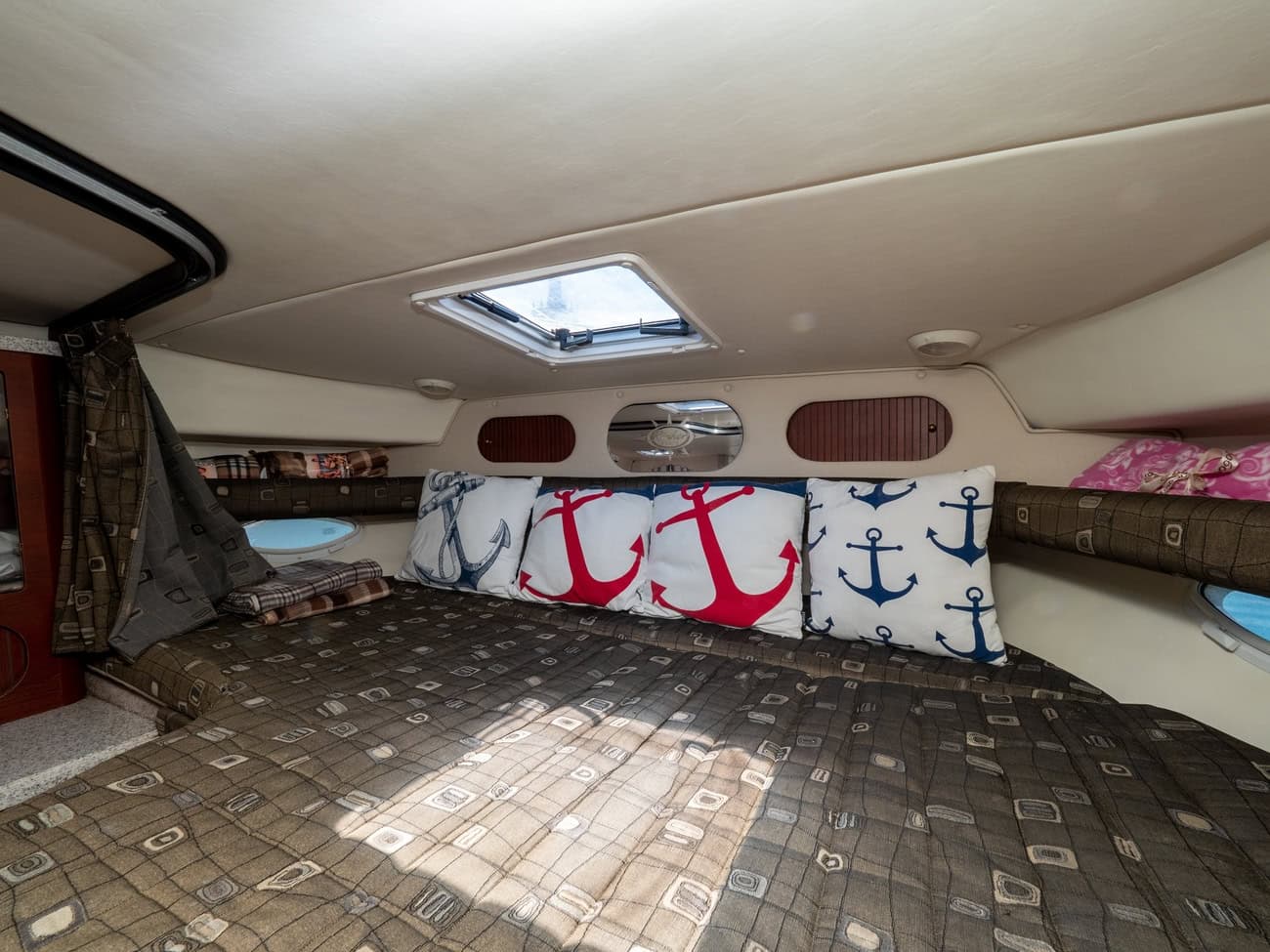 Яхта Rinker Fiesta vee 340 Эврика
