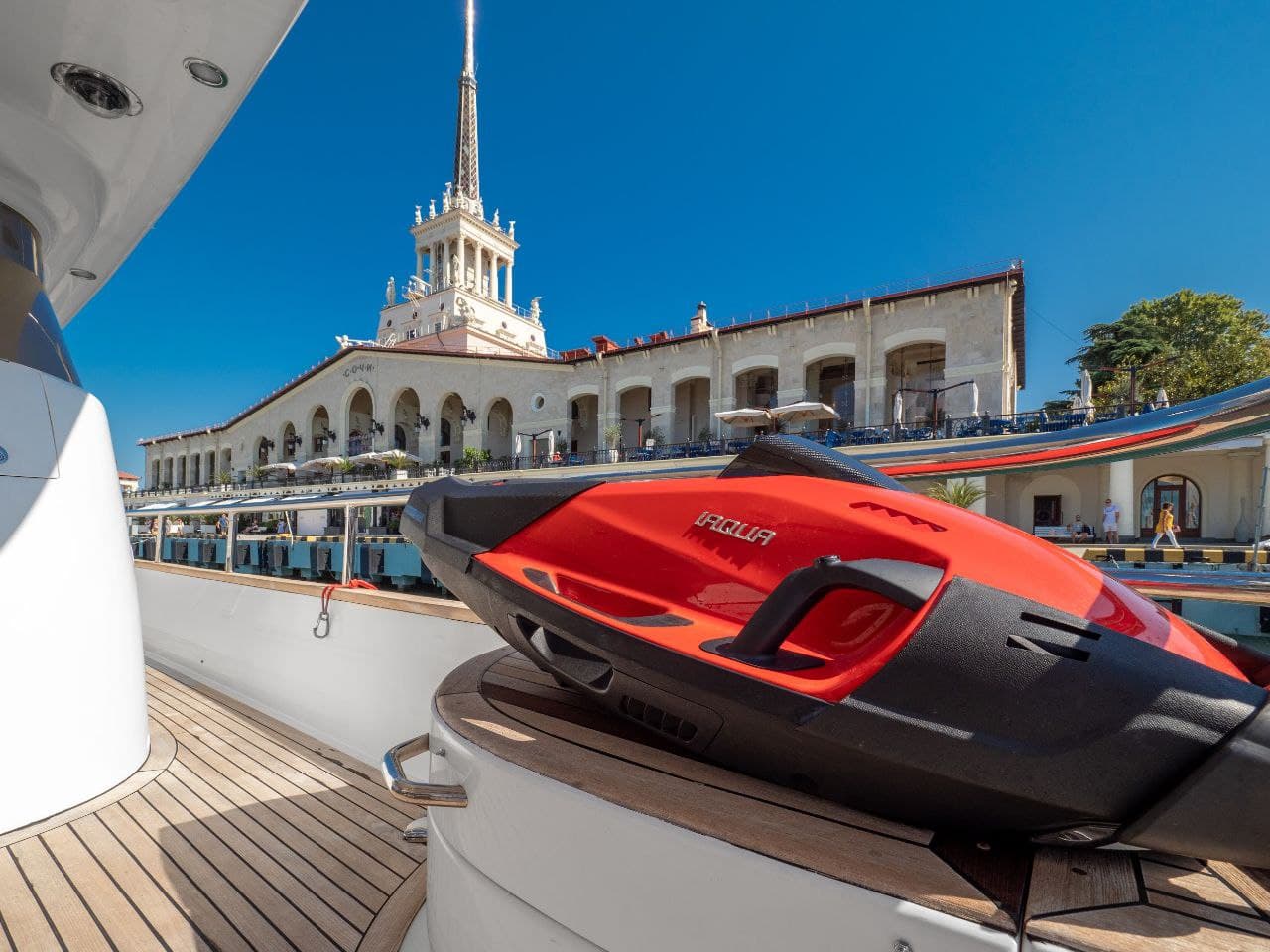 Яхта ALEXUM VIP Elegance 64