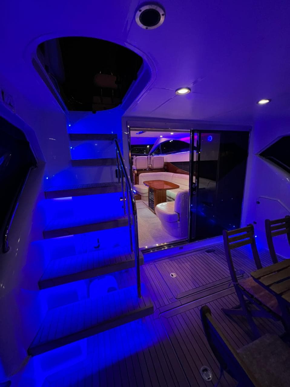 Яхта Fairline Phantom 50 AURA VIP