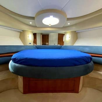 Моторная яхта AZIMUT 42 «Санторини»