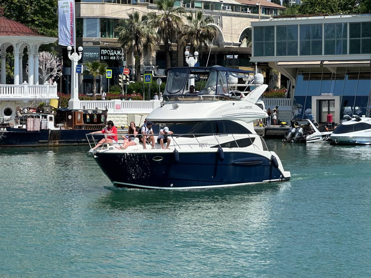 Яхта Кисс Meridian 341