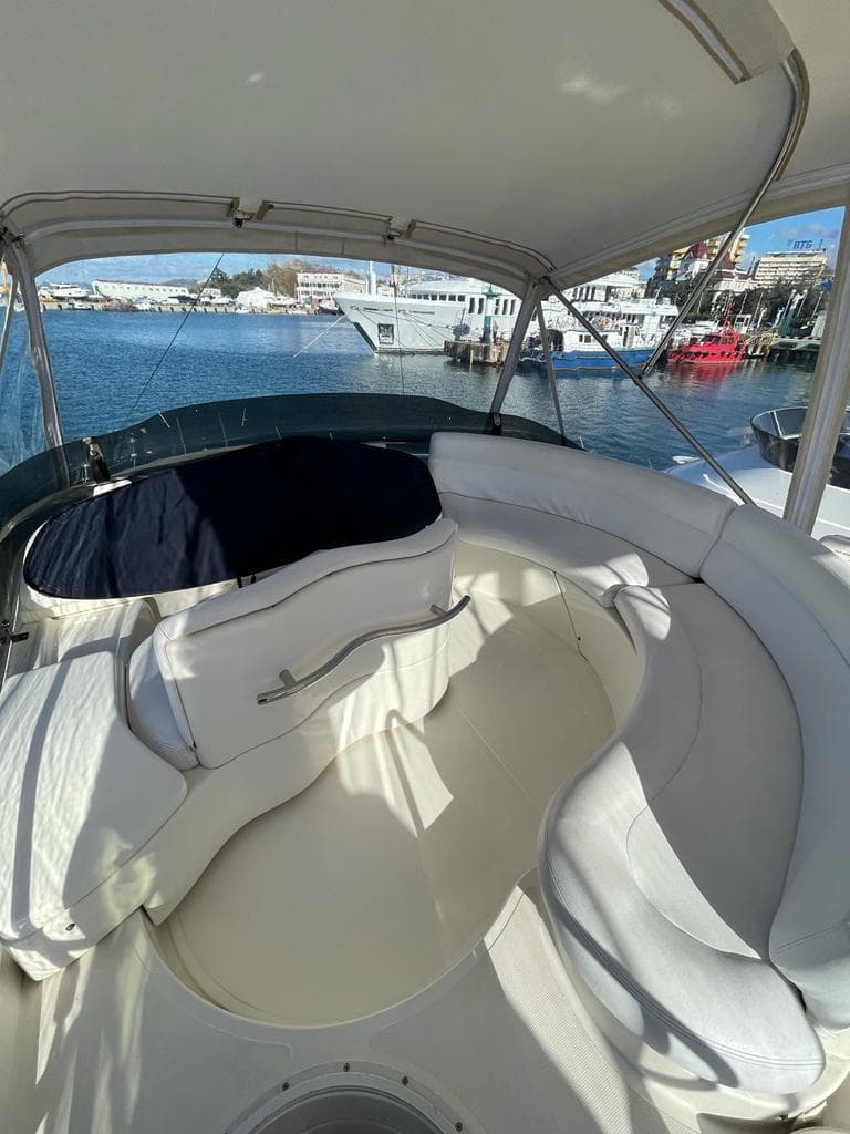 Моторная яхта AZIMUT 42 «Санторини»