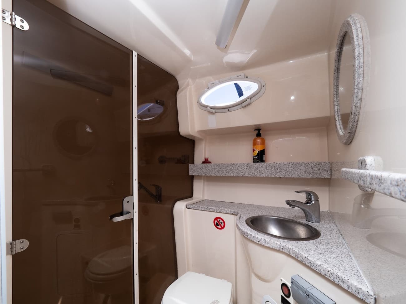 Яхта Rinker Fiesta vee 340 Эврика