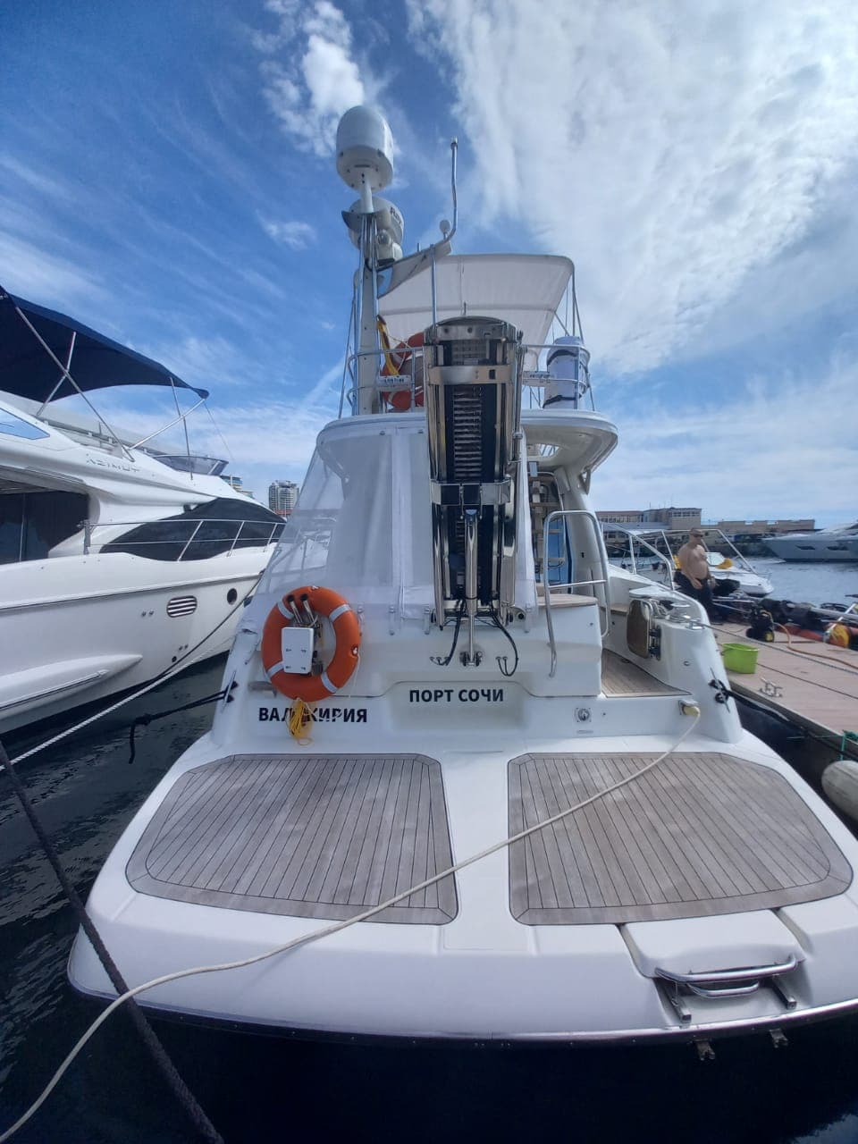 Яхта Cranchi Atlantique 43 «Валькирия»