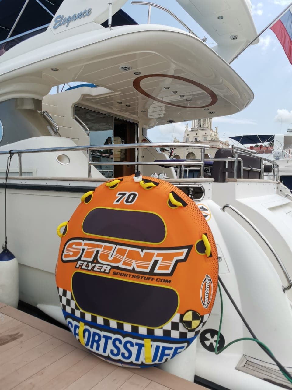 Яхта ALEXUM VIP Elegance 64