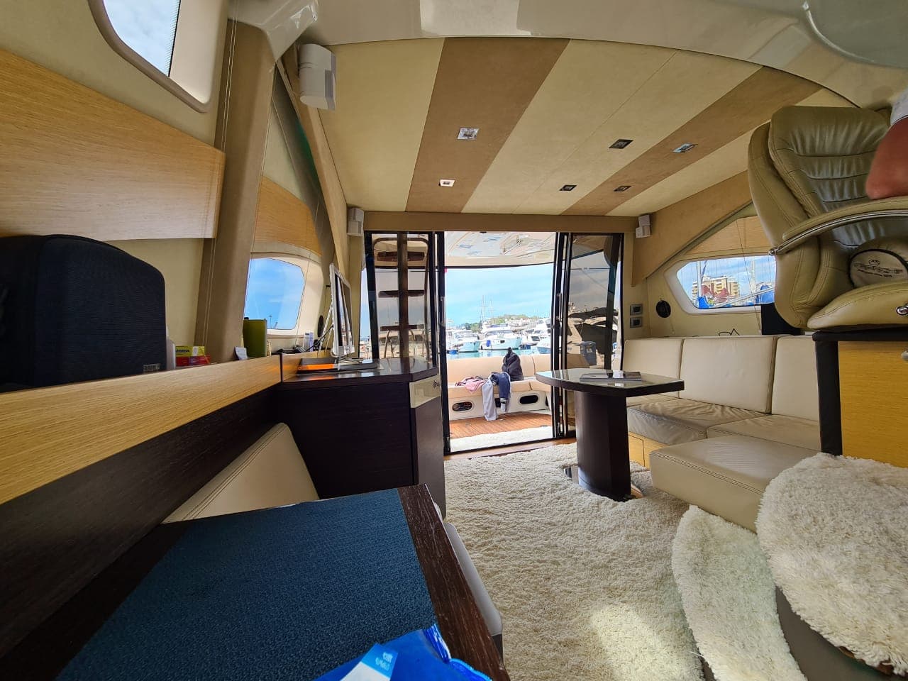 Яхта Cranchi Atlantique 43 «Валькирия»