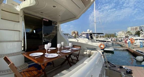 Моторная яхта AZIMUT 42 «Санторини»
