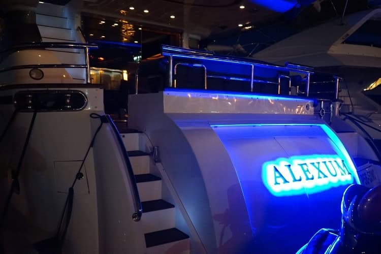 Яхта ALEXUM VIP Elegance 64