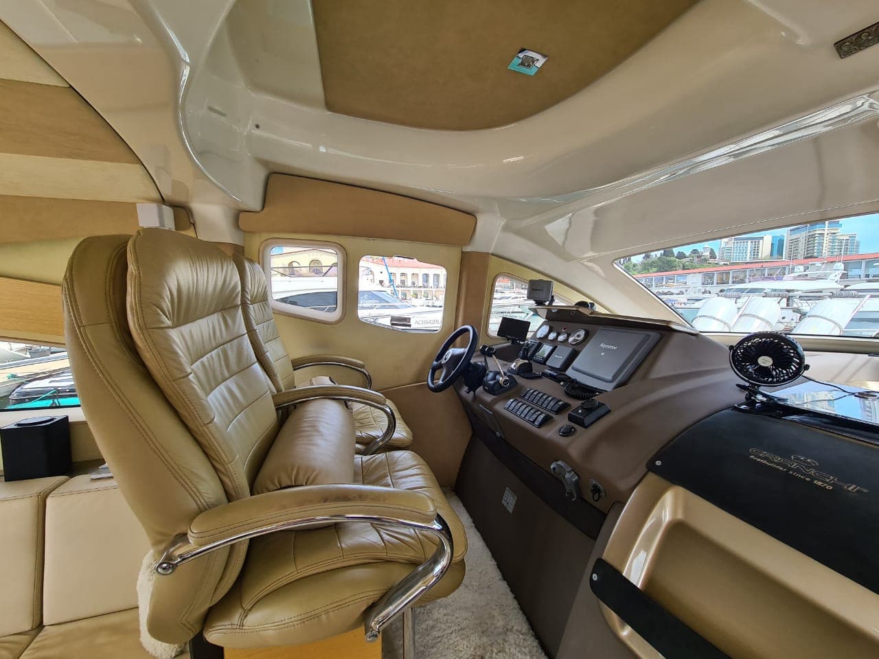 Яхта Cranchi Atlantique 43 «Валькирия»