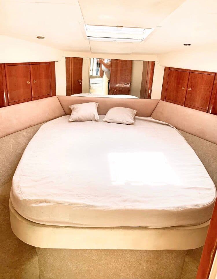 Моторная яхта Princess 360 «UNO»