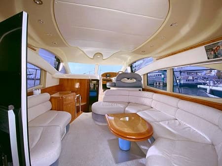 Моторная яхта AZIMUT 42 «Санторини»